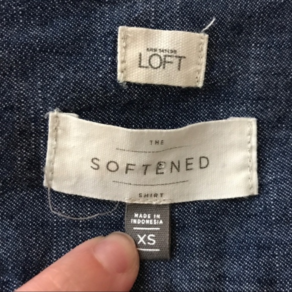 LOFT the "Softened" blue denim shirt XS - Picture 4 of 4